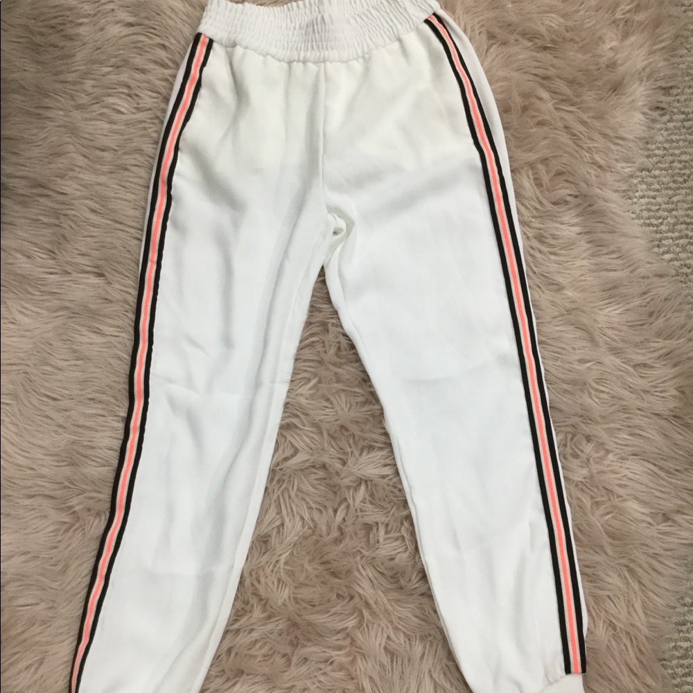 Loose Fitting Jogger Pants
